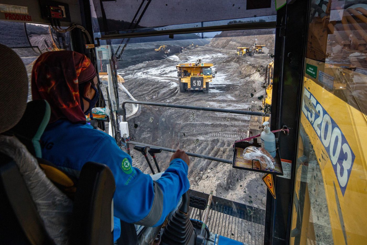 A-coal-mine-in-East-Kalimantan-Indonesia_Afriadi-Hikmal_Alamy_2KCPM5M-1400x934.jpg